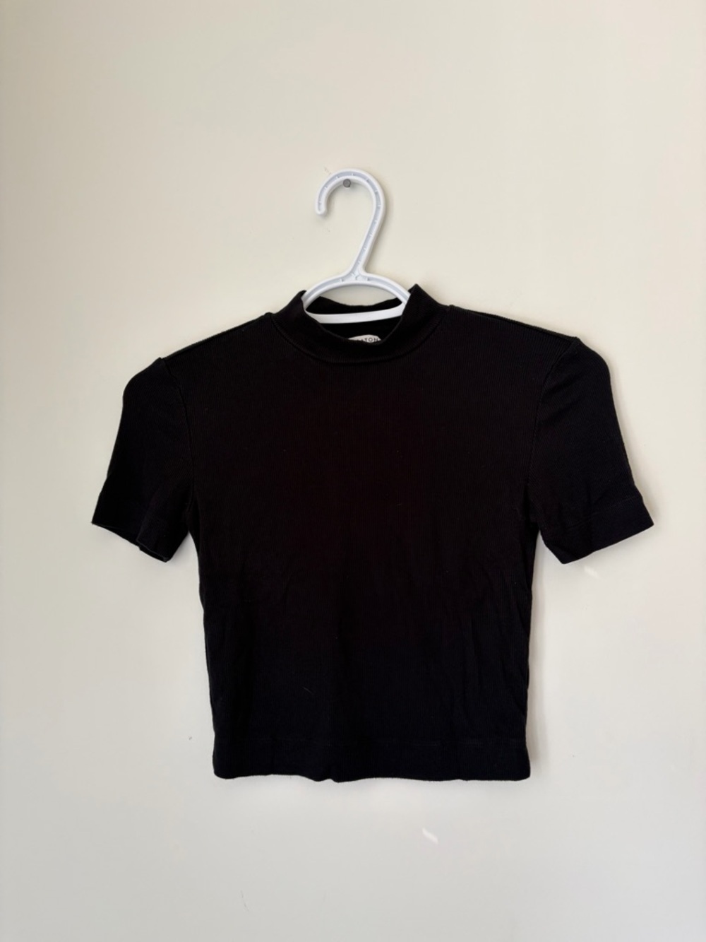 Babaton Formarib Mockneck T-Shirt - Picture 2 of 4